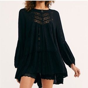 FREE PEOPLE  BLACK KISS KISS DRESS SIZE XS